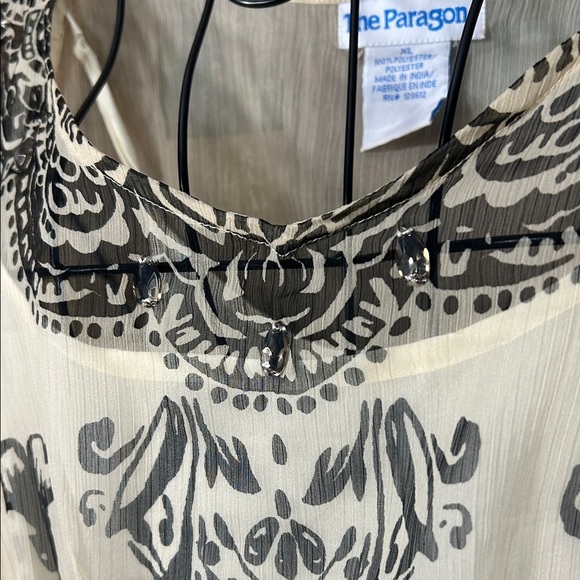 Bohemian Beige and Black layered blousy top - Picture 12 of 16